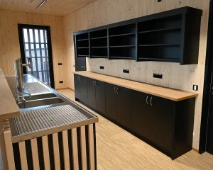 Barthekenrückschrank